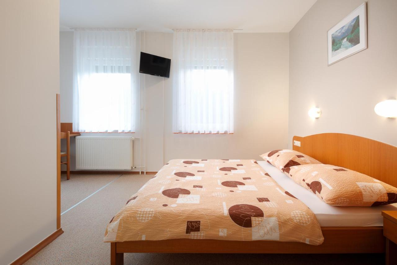 Rooms Sustersic Ljubljana Exterior photo